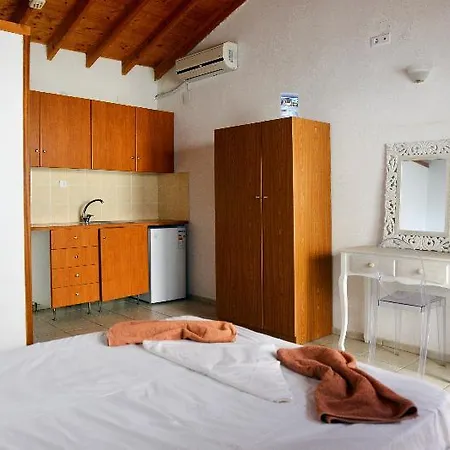 Hotel Yalis