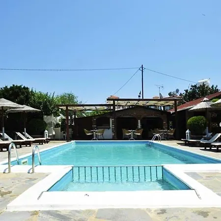 Yalis Hotel 2*