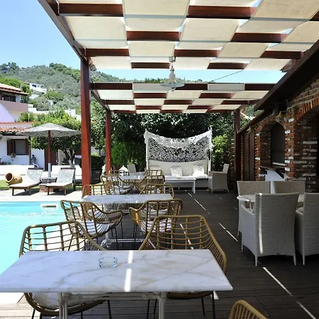 Yalis Hotel 2*