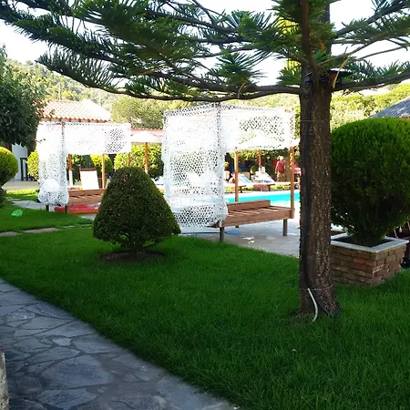 Yalis Hotel 2*