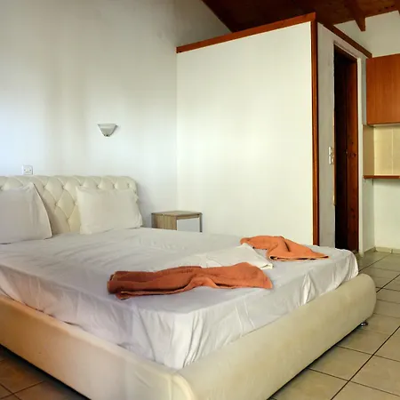 Yalis Hotel 2*